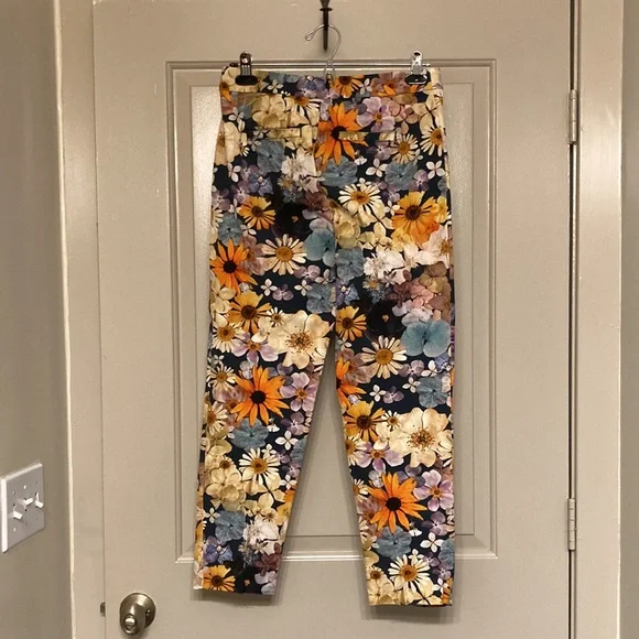 Maeve floral cropped pants, size 2 - Picture 2 of 9